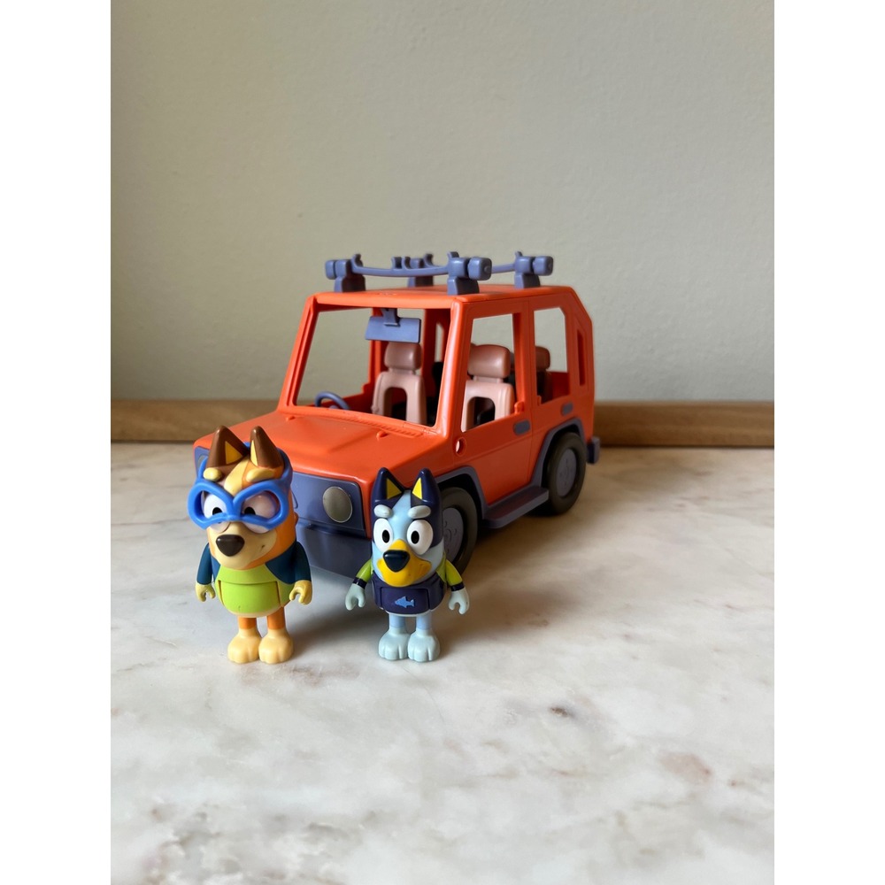 Bluey Orange Blue Vehicle Toy Truck and 2 Figures